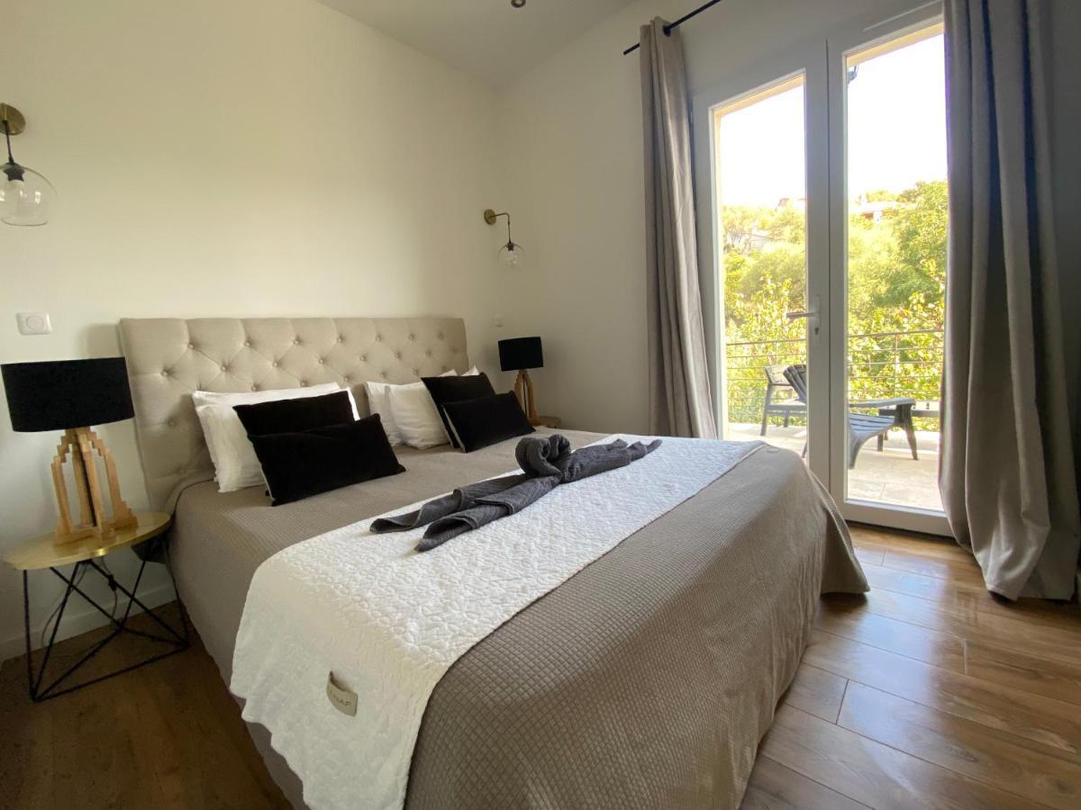 Sweet 2 Pieces 42 M2 Chambre, Salon, Cuisine, Grande Terrasse, Parking Proche Centre Et Апартаменты